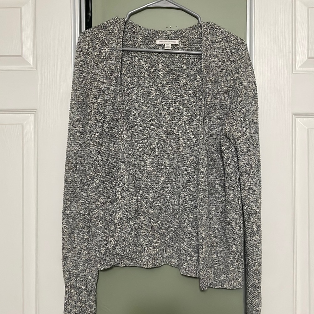 American Eagle Gray Cardigan, Women’s Size Medium, Great Condition!